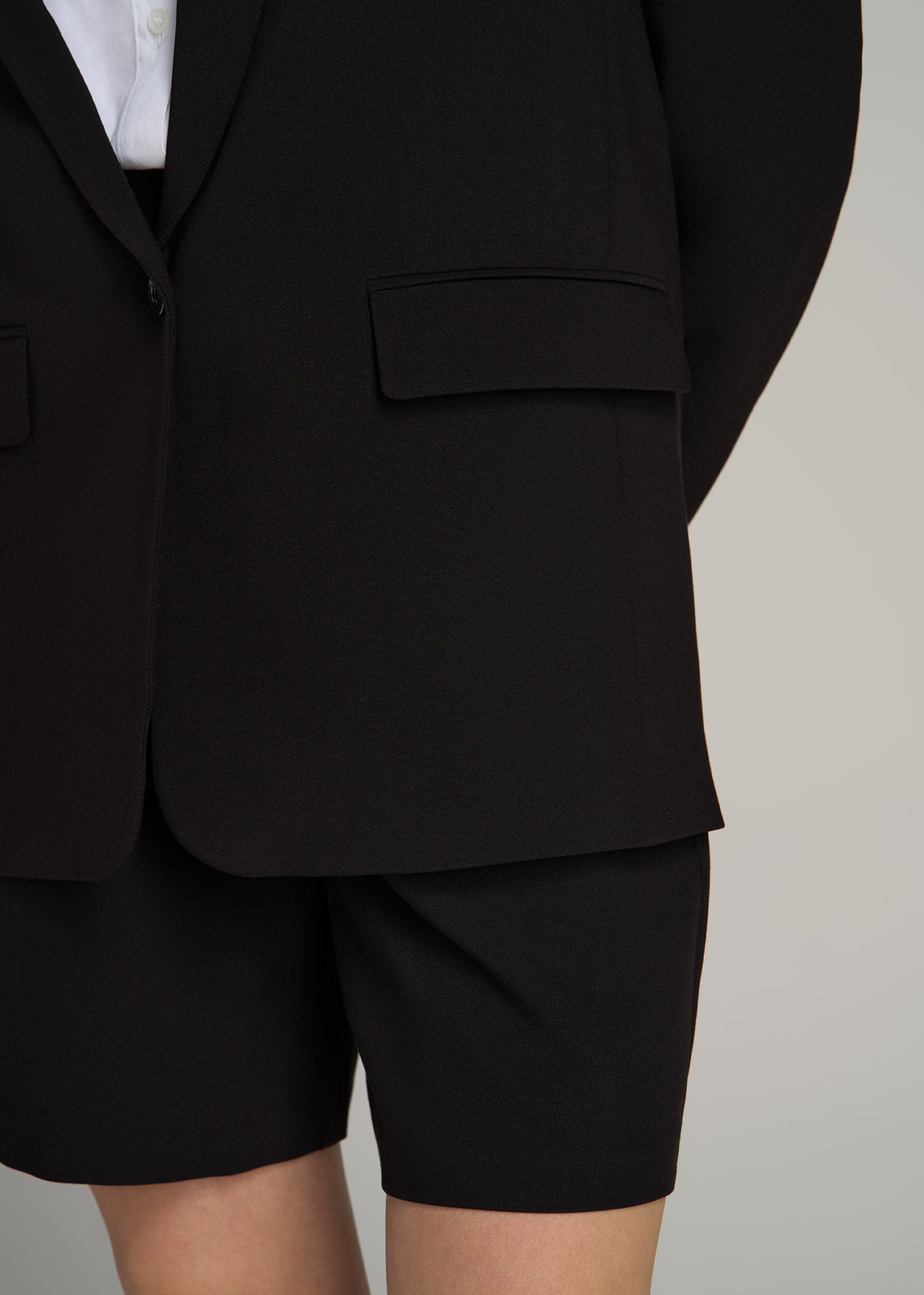 American-Tall-Women-Relaxed-Single-Button-Blazer-Blackdetail