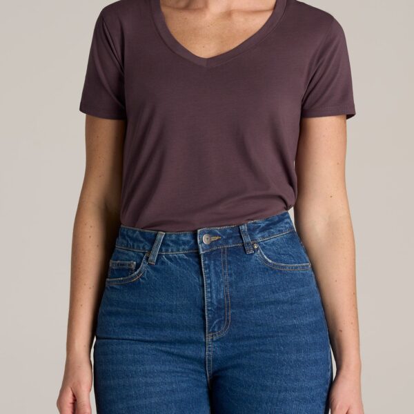 Women's Tall Scoop V-Neck Tee in Merlot